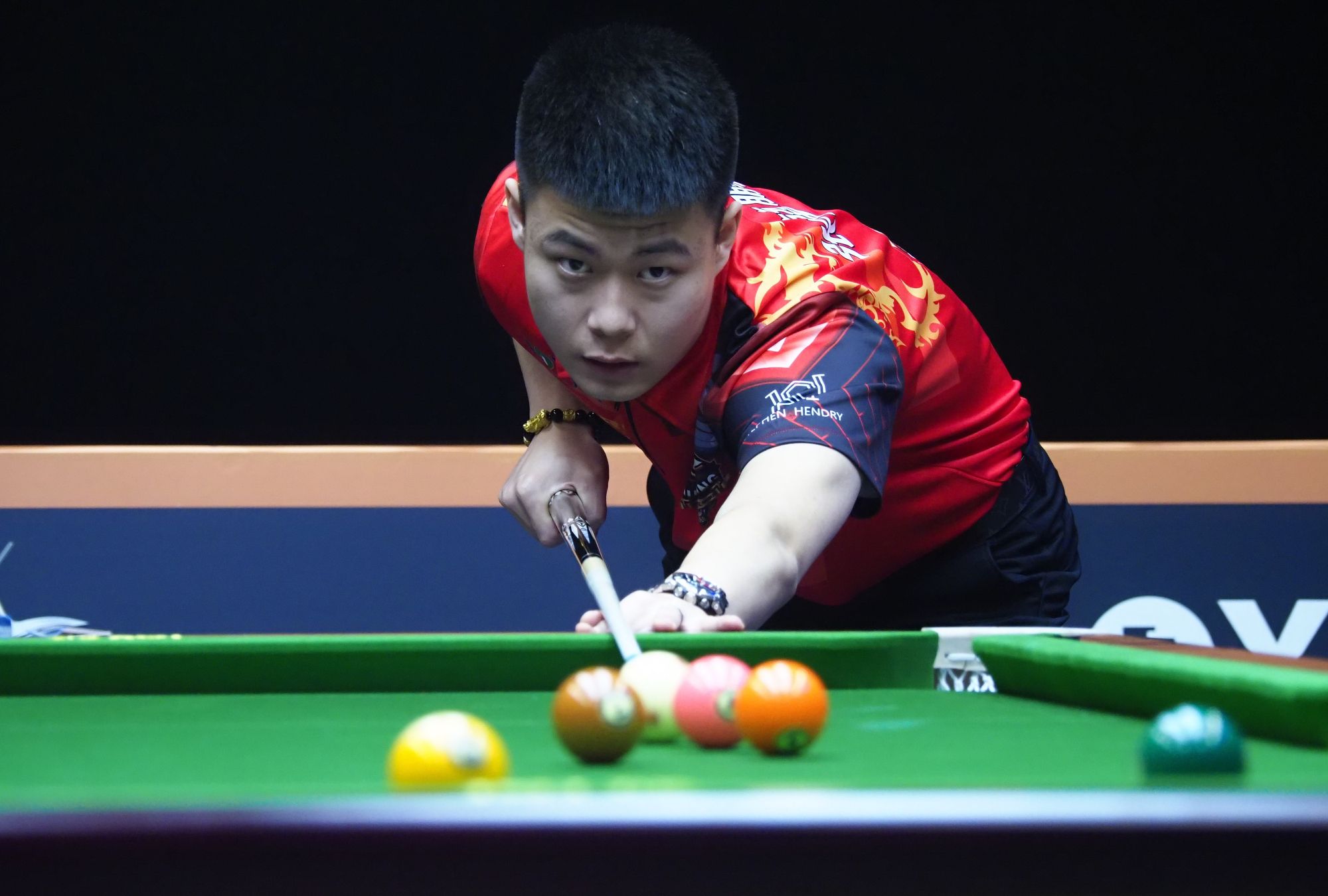 向通用材料 向通用材料